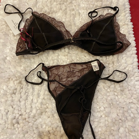 Fleur T beautiful bralette & thong set - Picture 5 of 8